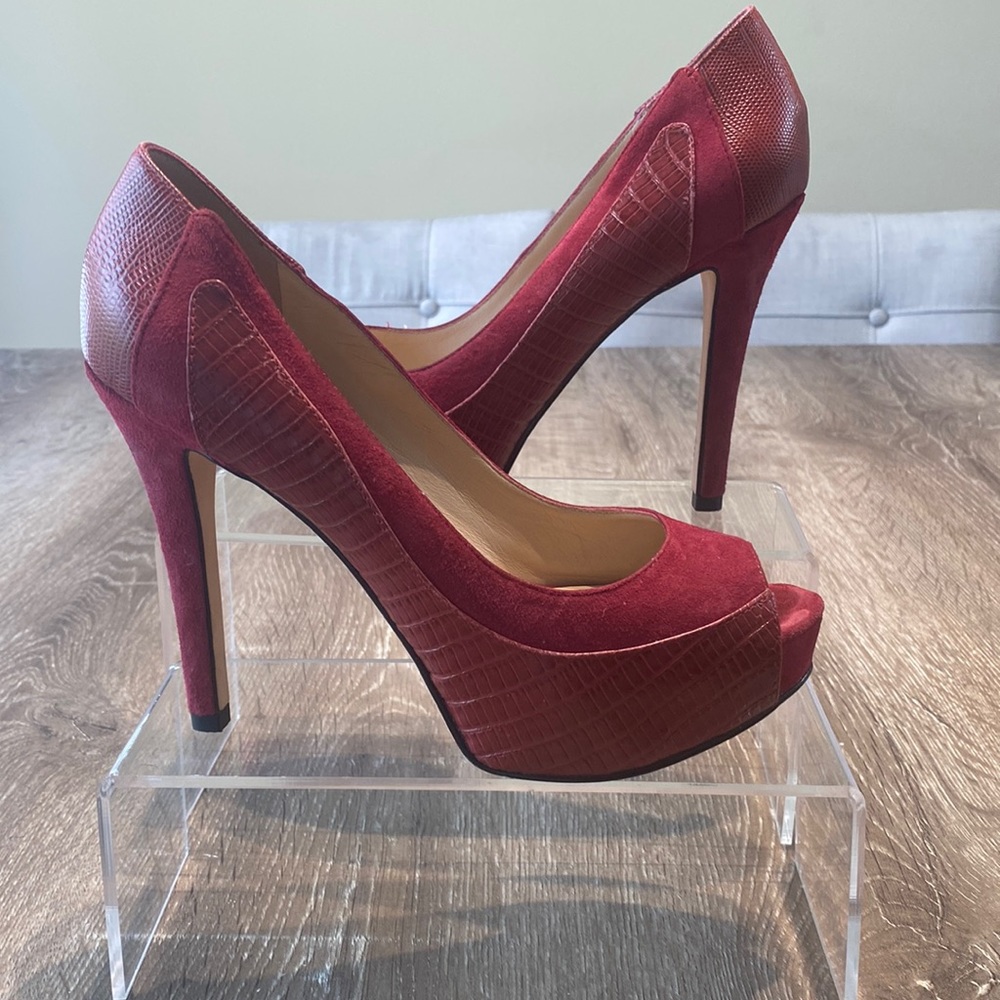 Guess by Marciano 4.5 inch heels, Dark Red Suede pmHermosa-EU.